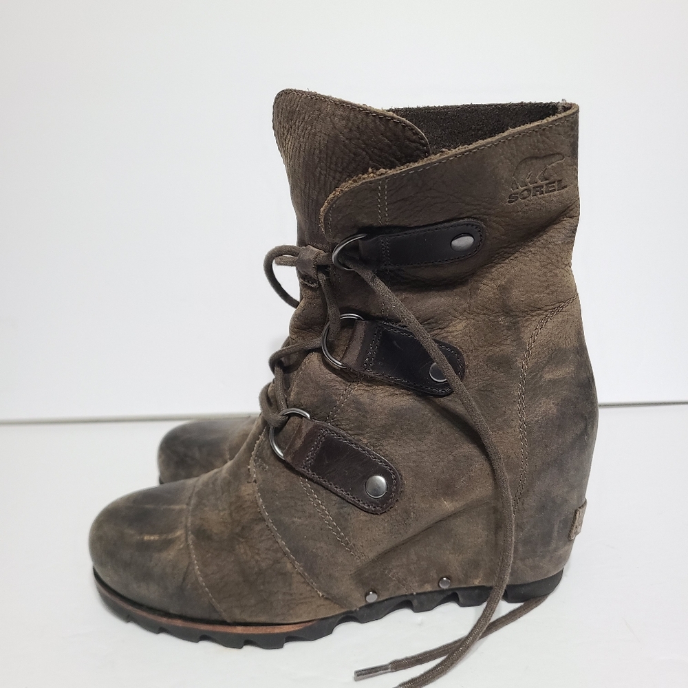 B34 Sorel Joan of Arctic II Women's Boot, Size 7.5 - Brown